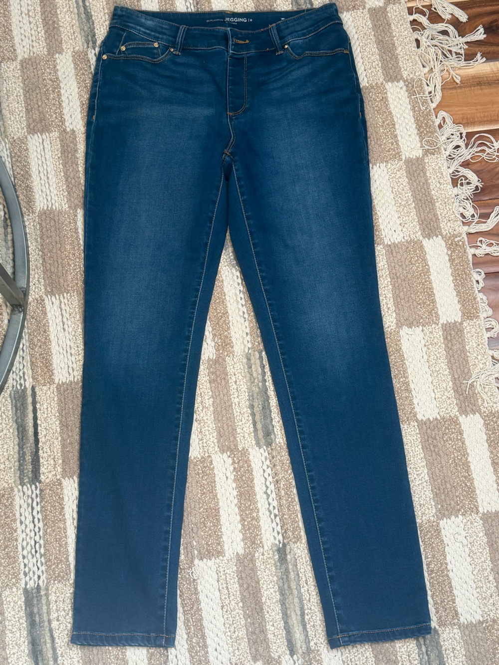 The platinium jeggings by Chico’s NWOT